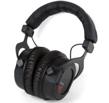HPI-Beyerdynamic-Custom-Pro-One-vanity.jpg