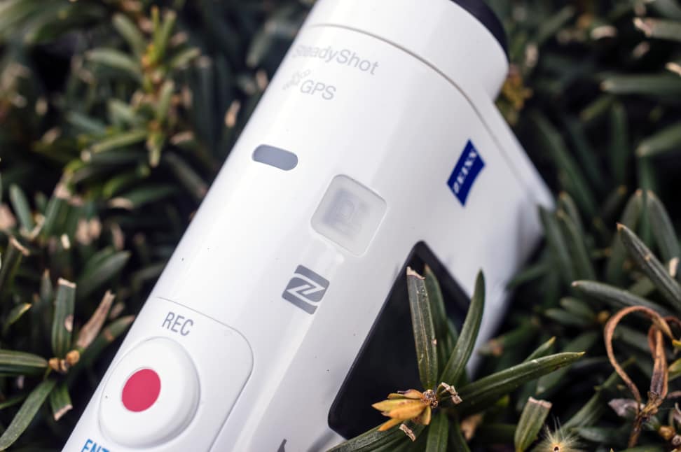 Sony-FDR-Z1000V-Design-IR.jpg