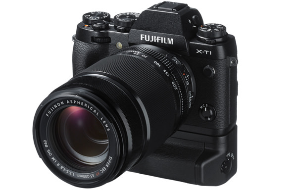 XT1_Front-Left_VerticalGrip_55-200mm_WhiteBK.jpg