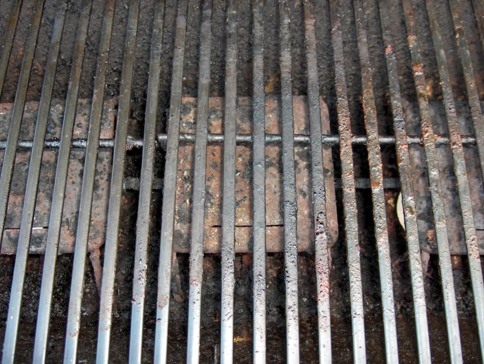 Grill with rusty grates