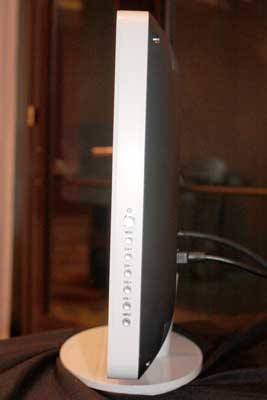 Vizio-VA190E-W_right.jpg