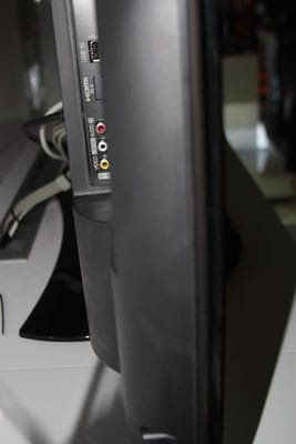 LG_42LH50_left.jpg