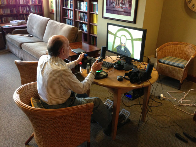 Jack-using-Oculus-Rift-flight-simulator.jpg