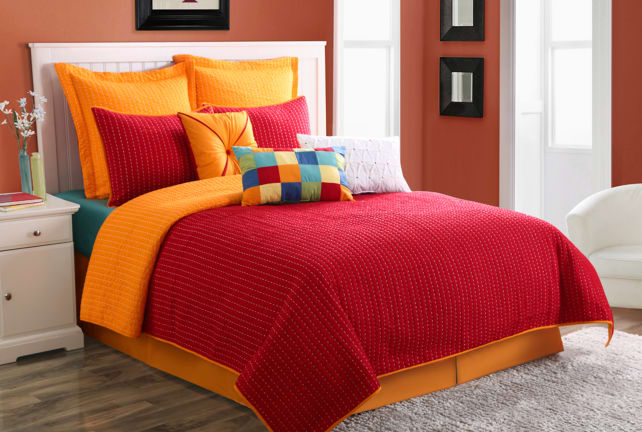 Fiesta-Dash-Quilt-Set-Scarlet-Tangerine-Bedding.jpg