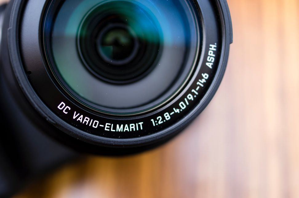 lumix-fz1000-lensspecs.jpg