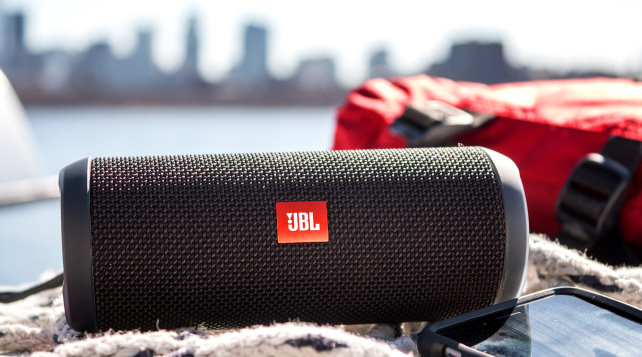 JBL Flip 3 bluetooth speaker