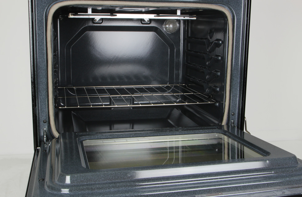 Whirlpool WFE515S0ES oven cavity