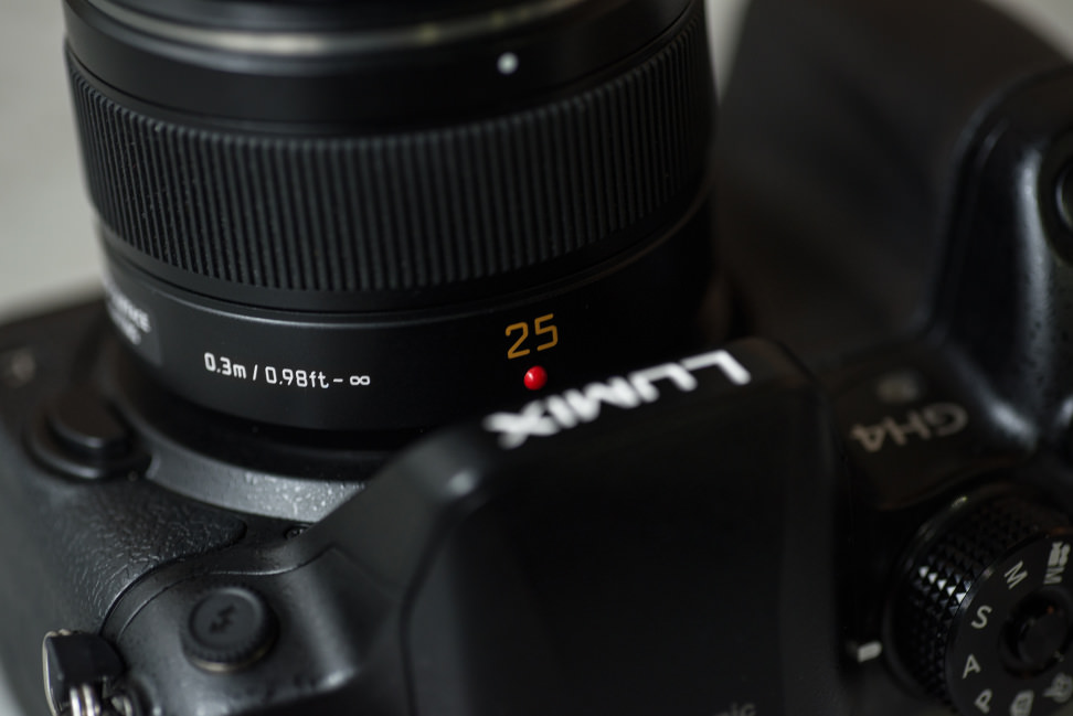 panasonic-25mm-f1p4-review-design-control-ring.jpg