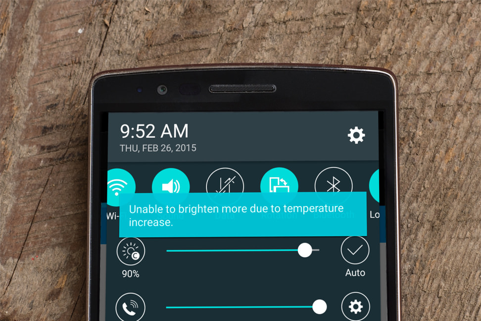 lg-g-flex-2-review-design-throttle.jpg