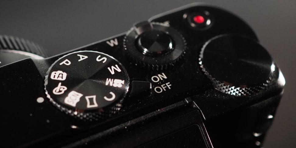 Panasonic Lumix LX10 top controls
