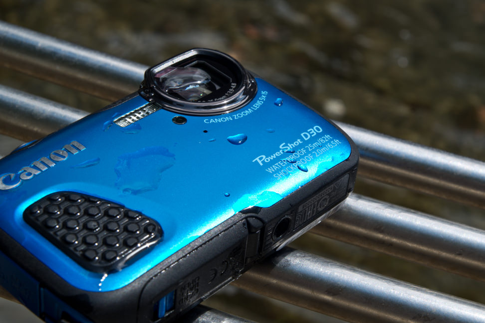 canon-powershot-d30-review-design-label.jpg