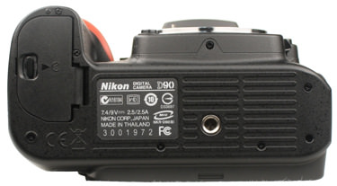 Nikon-D90-bottom-375.jpg