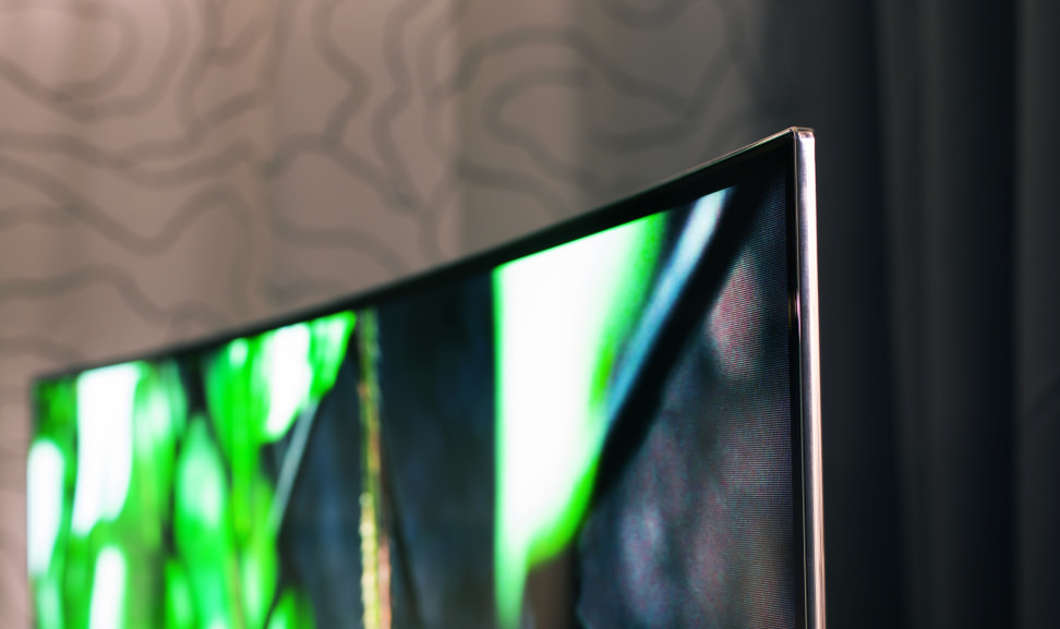 LG-55EC9300-Design-Bezel.jpg