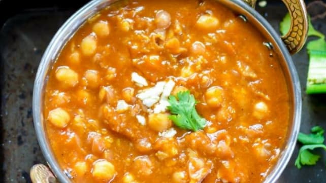 Vegan Chickpea Curry in Pressure Cooker