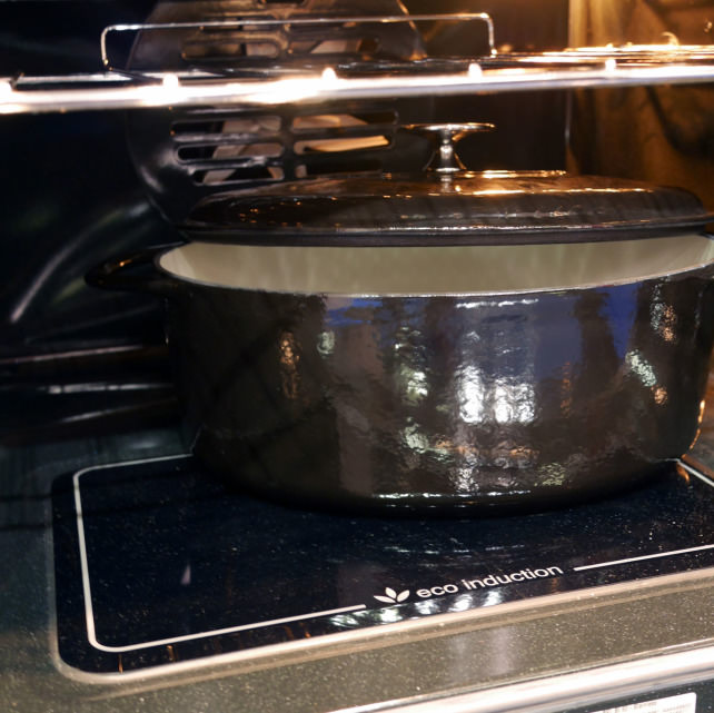Belling Induction Closeup