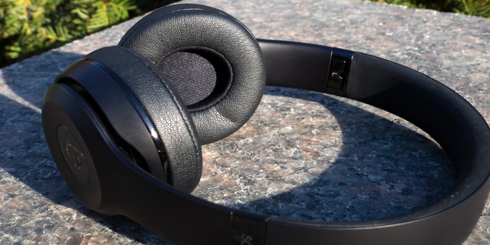 Beats Solo3 Wireless Unfolded