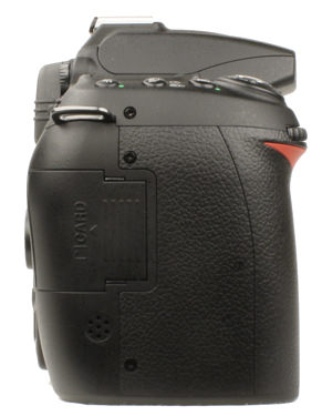 Nikon-D90-right-375.jpg