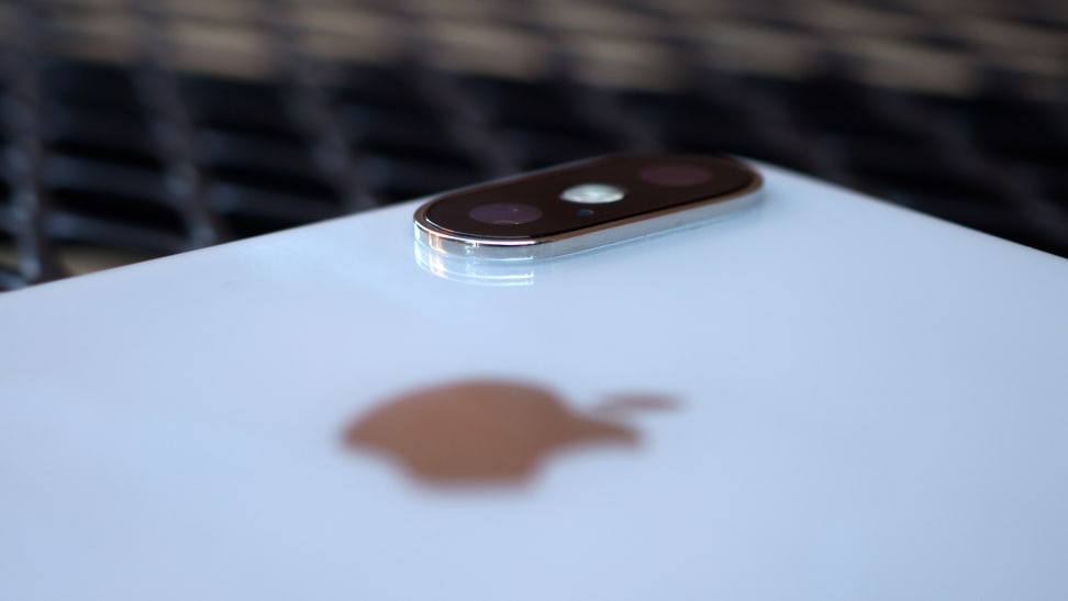 Apple iPhone X Camera Hump