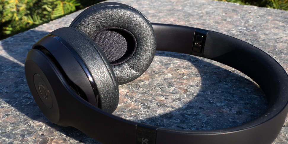 Beats Solo3 Wireless Unfolded