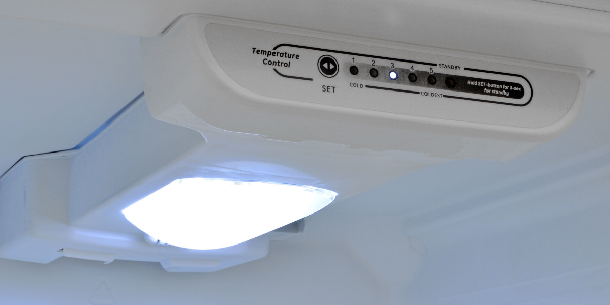 Best Buy Insignia NSRTM18SS7 NSRTM18WH7 Series Top Freezer