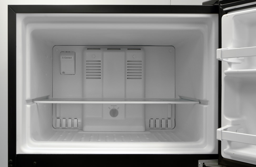 Whirlpool WRT318FZDB Freezer