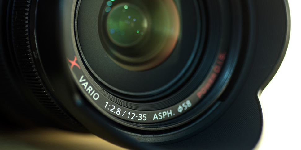 panasonic-12-35mm-f2p8-review-design-label.jpg