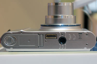 samsung-tl34hd-bottom-375.jpg