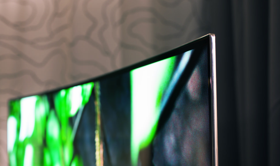 LG-55EC9300-Design-Bezel.jpg