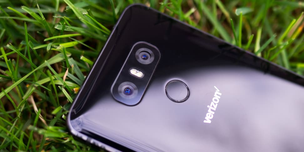 LG G6 In Grass