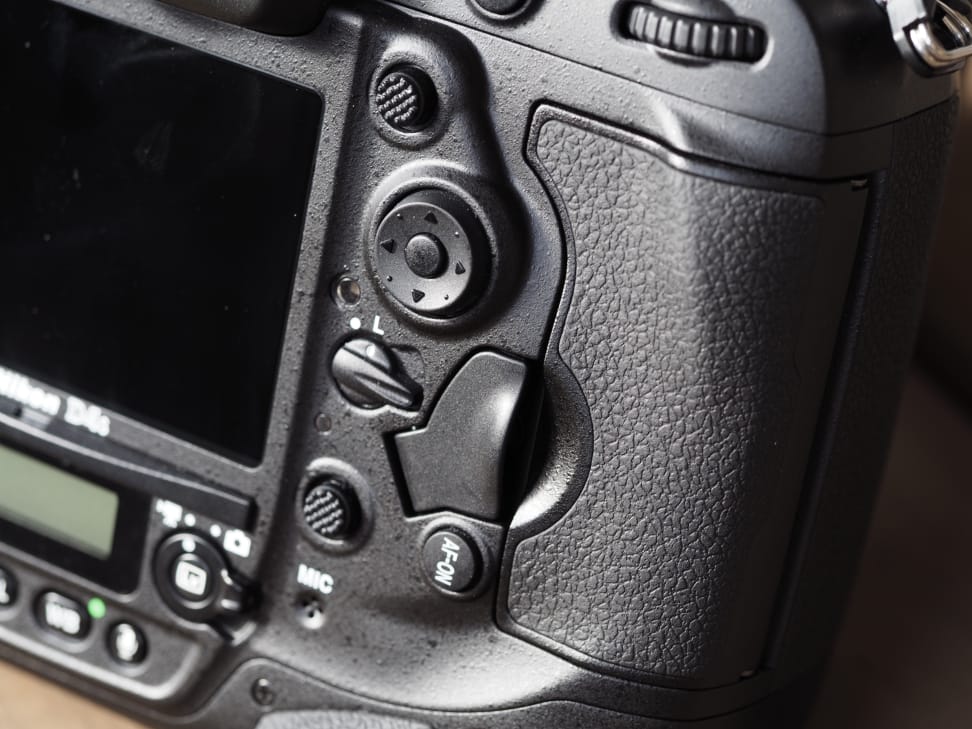 nikon-d4s-rearcontrols.jpg