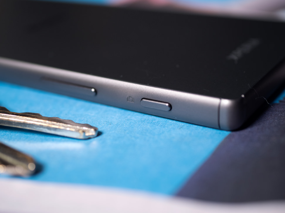 Sony Xperia Z5 Camera Button